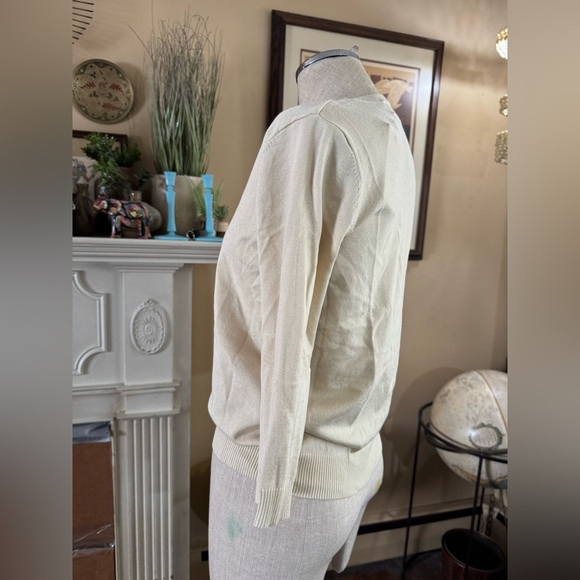 Fame on Central Meli Basic Crew Sweater in Ivory size M - Picture 12 of 15